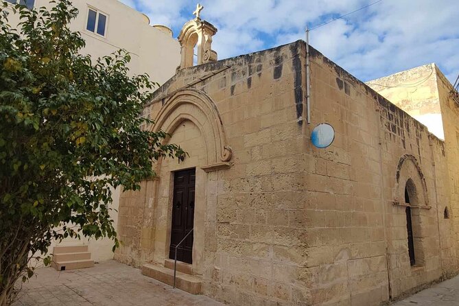 Mdina and Rabat Tour with a local licensed guide - Getting your bearings: Mdina Gate start, Rabat finish