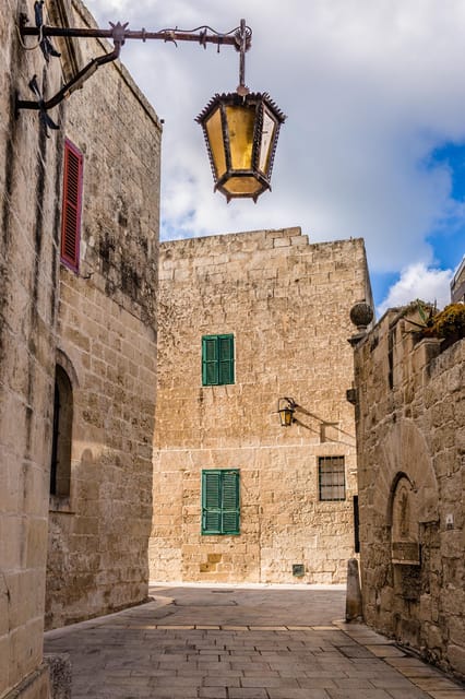 Mdina at Sunset: Small Group Tour of the Ancient city - The guide makes or breaks a short tour, and this one is strong