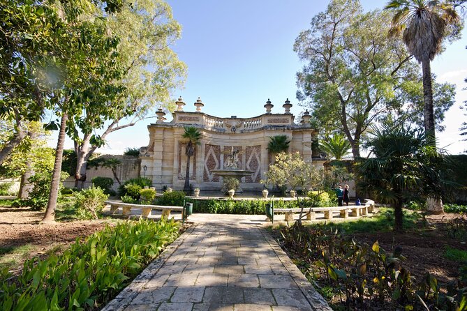 Mdina, Dingli cliffs and San Anton Gardens guided tour - Stop 2: Dingli Cliffs, 15 minutes of big views
