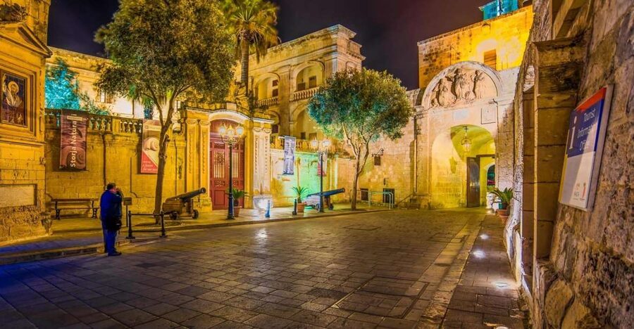 Mdina: Valletta Waterfront Area, Mdina, and Rabat Night Tour - Rabat at night, when old roads feel intimate