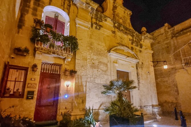 Medieval Mayhem in Mdina – Power, Blood, Betrayal Walking Tour - Step-by-Step Through Mdina, Gate to Bastion Square
