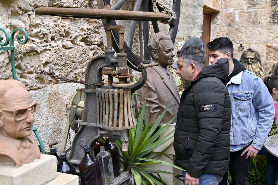 Mosta: City Highlights Tour with Buffet Lunch - Timing that gives you freedom: start between 10:30 and 15:30