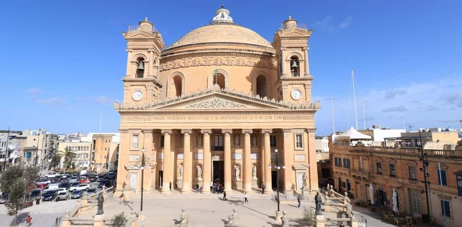 Mosta: Official Rotunda, WWII Shelter, and Buffet Meal Tour - Meeting point at Mosta Rotunda, where the day starts