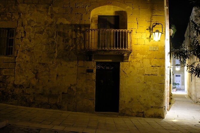 Mysteries and Histories of Mdina - Walking Tour - Stop 4: Mdina city walls, the Ottoman deception from the Great Siege