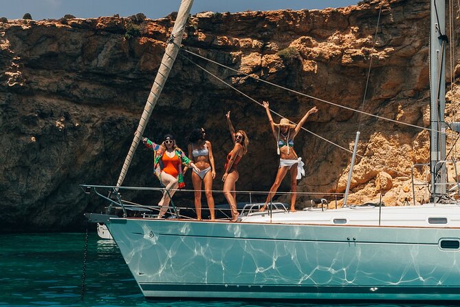 Private 8 Hours Boat Charter Trip in Malta - Stop 2, Crystal Lagoon for 2 hours: a quieter Comino rhythm