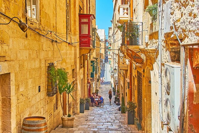 Private Best of Malta Tour with Flexible Pickup (EN/ES/IT) - Mdina Old City: slow walking in Malta’s quieter world