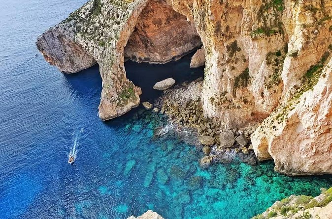Private Day Tour in Malta - Blue Grotto Il-Hnejja boat ride, ticket planning and what to look for