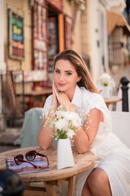 Professional Vacation photographer in Valletta Malta - Why a professional Valletta photoshoot beats another souvenir