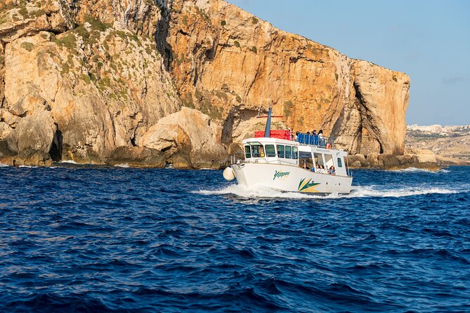 Round Gozo & Comino Cruise - The “tall people” reality check about small vehicles