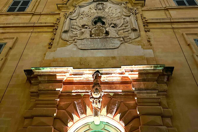 Sinful Secrets of Valletta Blood Booty and Courtesans Tour - Practical logistics: meeting spot, weather, and stairs