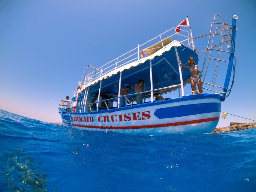 St. Paul's Bay: Blue Lagoon, Comino & Gozo with Bus Tour - Cave formations on Comino and along the Maltese coast: what you might see