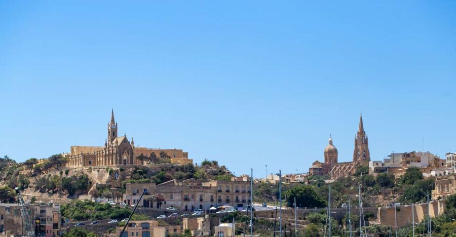 St. Paul's Bay: Blue Lagoon, Comino & Gozo with Bus Tour - Finding the Mermaid boat at Dawret Il-Gzejjer (and why timing matters)