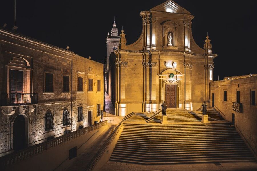 St Paul's Bay: Comino, Blue Lagoon, Gozo, & Caves Boat Tour - The cruise flow: how the schedule keeps moving