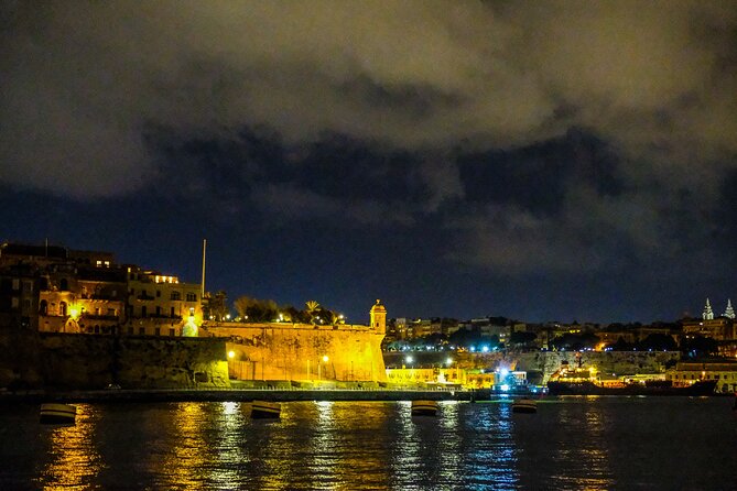 The Dark Side of Senglea - Walking Tour - Entering Fort St Michael and stepping into the old city