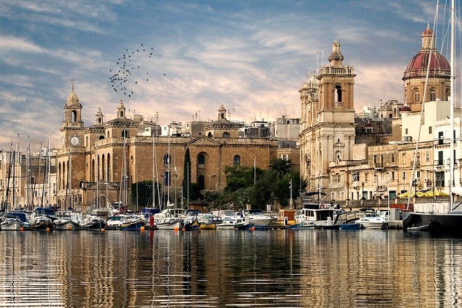 Three Cities guided tour including harbour boat tour - The harbor cruise on a dghajsa: your best Malta photo angle, up close