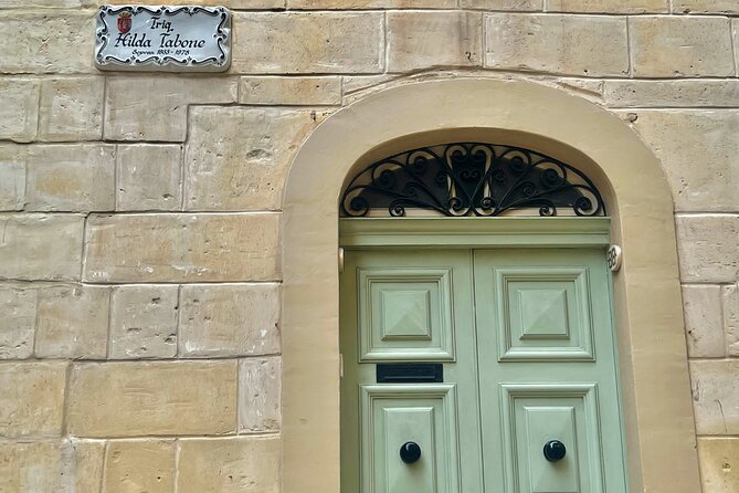 Three cities walking tour incl. entrance to Inquisitor's palace - A short museum stop, when the door is open