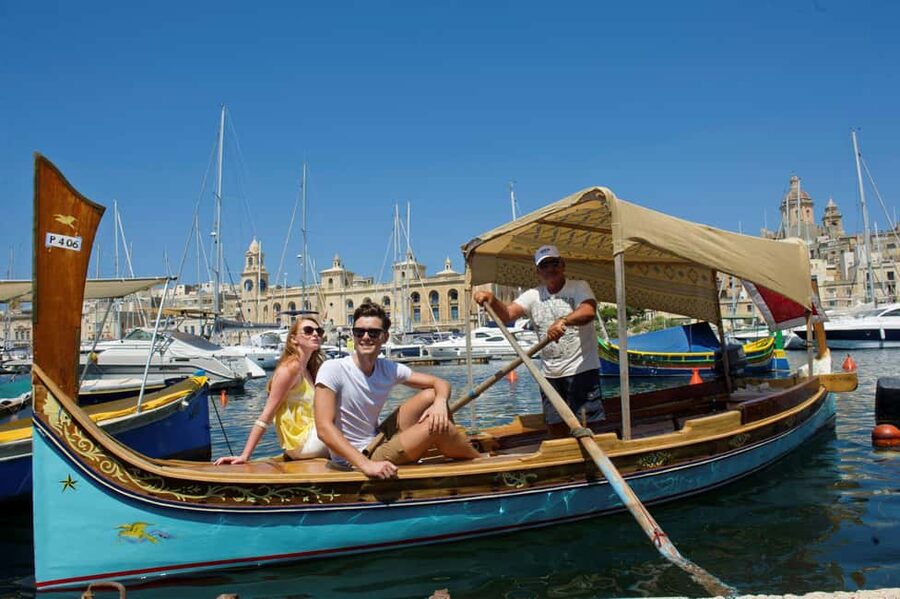 Valletta: 3 Cities Guided Tour & Grand Harbour Boat Tour - Birgu (Vittoriosa) on foot, where narrow lanes teach you geography