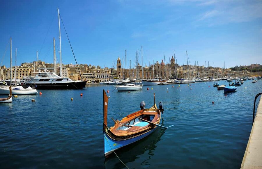 Valletta: 3 Cities Guided Tour & Grand Harbour Boat Tour - The dghajsa harbor cruise: the water-level view you cannot fake