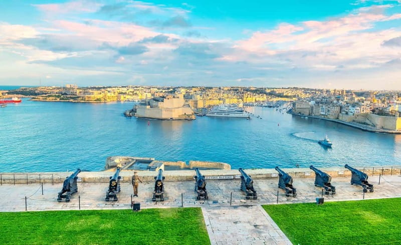 Valletta Full-Day Guided Tour in French w/ Lunch & Transport - Lunch with a glass of wine, what is included and what to plan for