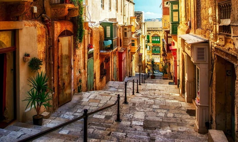 Valletta Full-Day Guided Tour in French w/ Lunch & Transport - Price and value at about $80 for transport, guide, entries, and lunch