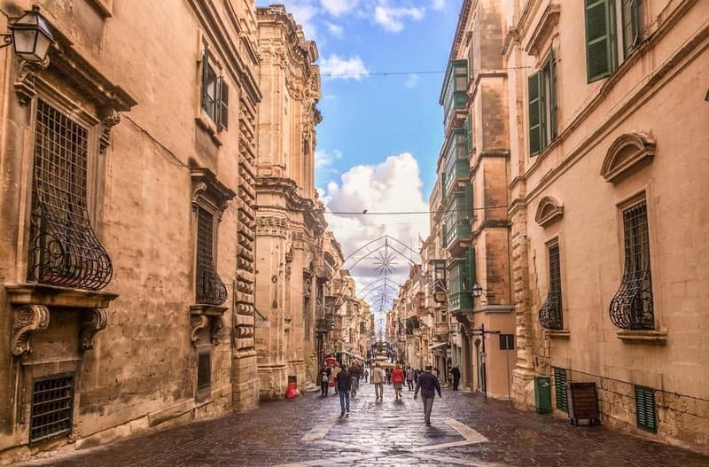 Valletta Full-Day Guided Tour in French w/ Lunch & Transport - Church of St. Paul’s Shipwreck, baroque marble inside a story of sea and survival
