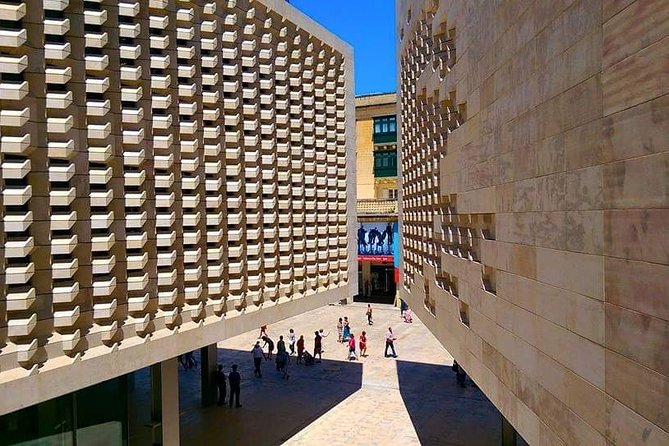 Valletta Walking Tour, In a Small Group - Main Guard and the Main Square: Where Events Left Their Mark