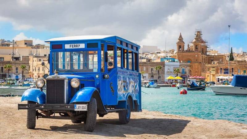Vintage Bus: Mdina, Clapham Junction, Buskett, Dingli Cliffs - Mdina and Palazzo Falson: more than just a pretty street